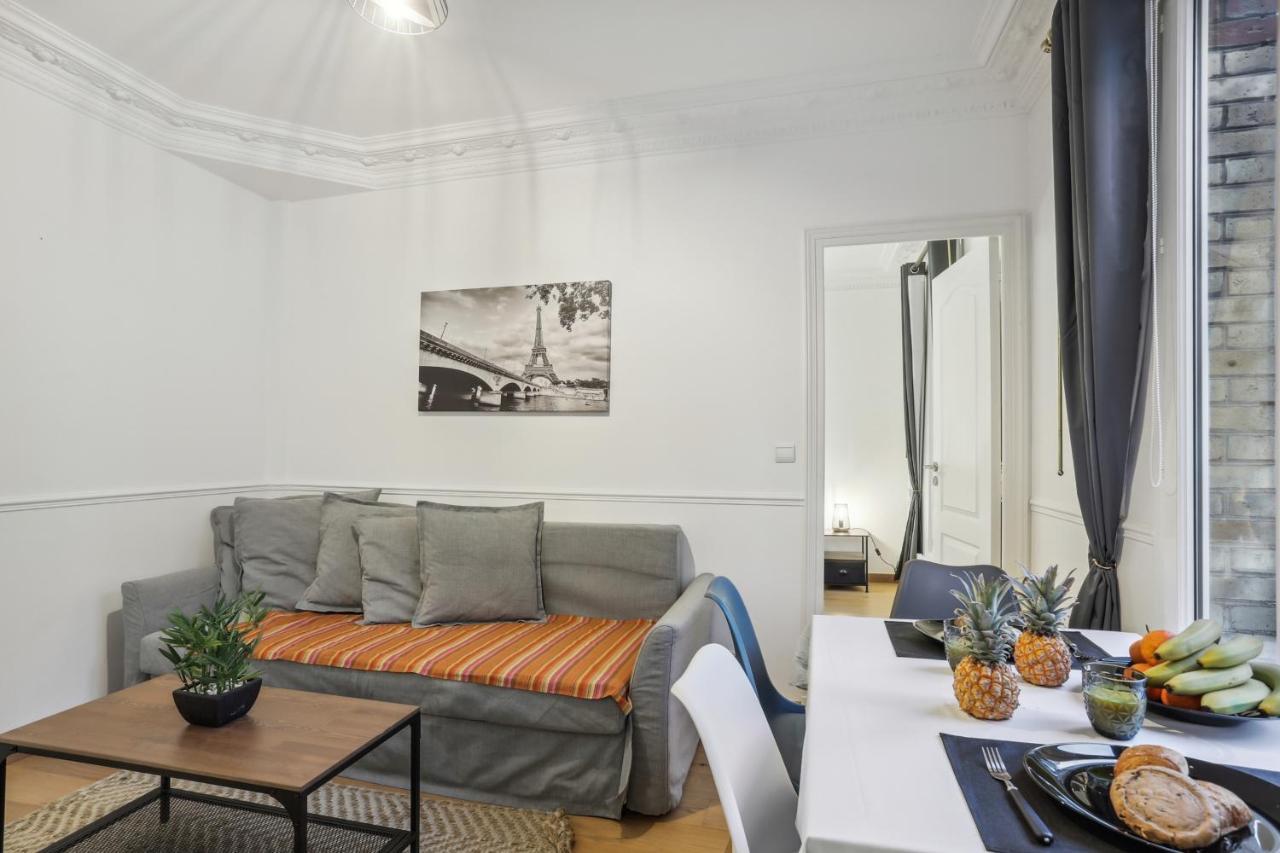 Superbe 2 Pieces Au Coeur Du Xvieme Bed & Breakfast ปารีส ภายนอก รูปภาพ