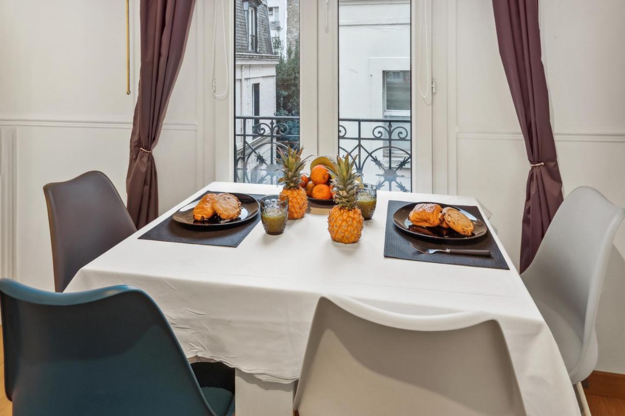 Superbe 2 Pieces Au Coeur Du Xvieme Bed & Breakfast ปารีส ภายนอก รูปภาพ